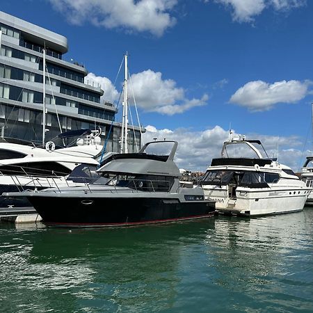 Yacht "X": Luxury Marina Stay with City Access Southampton Exterior photo
