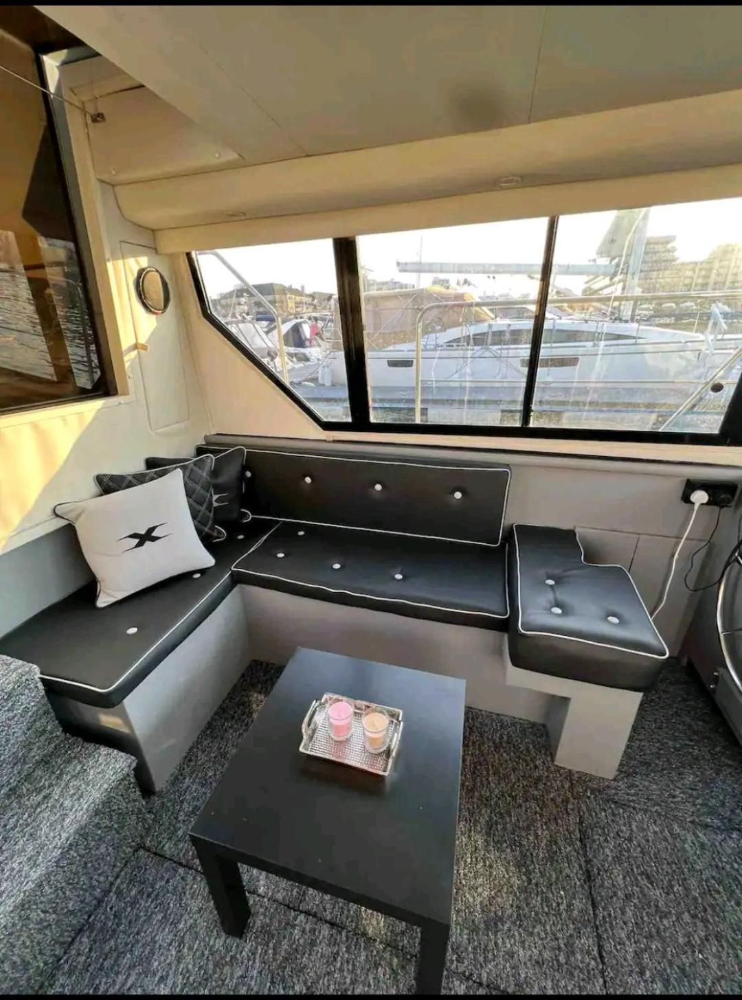 Yacht "X": Luxury Marina Stay with City Access Southampton Exterior photo