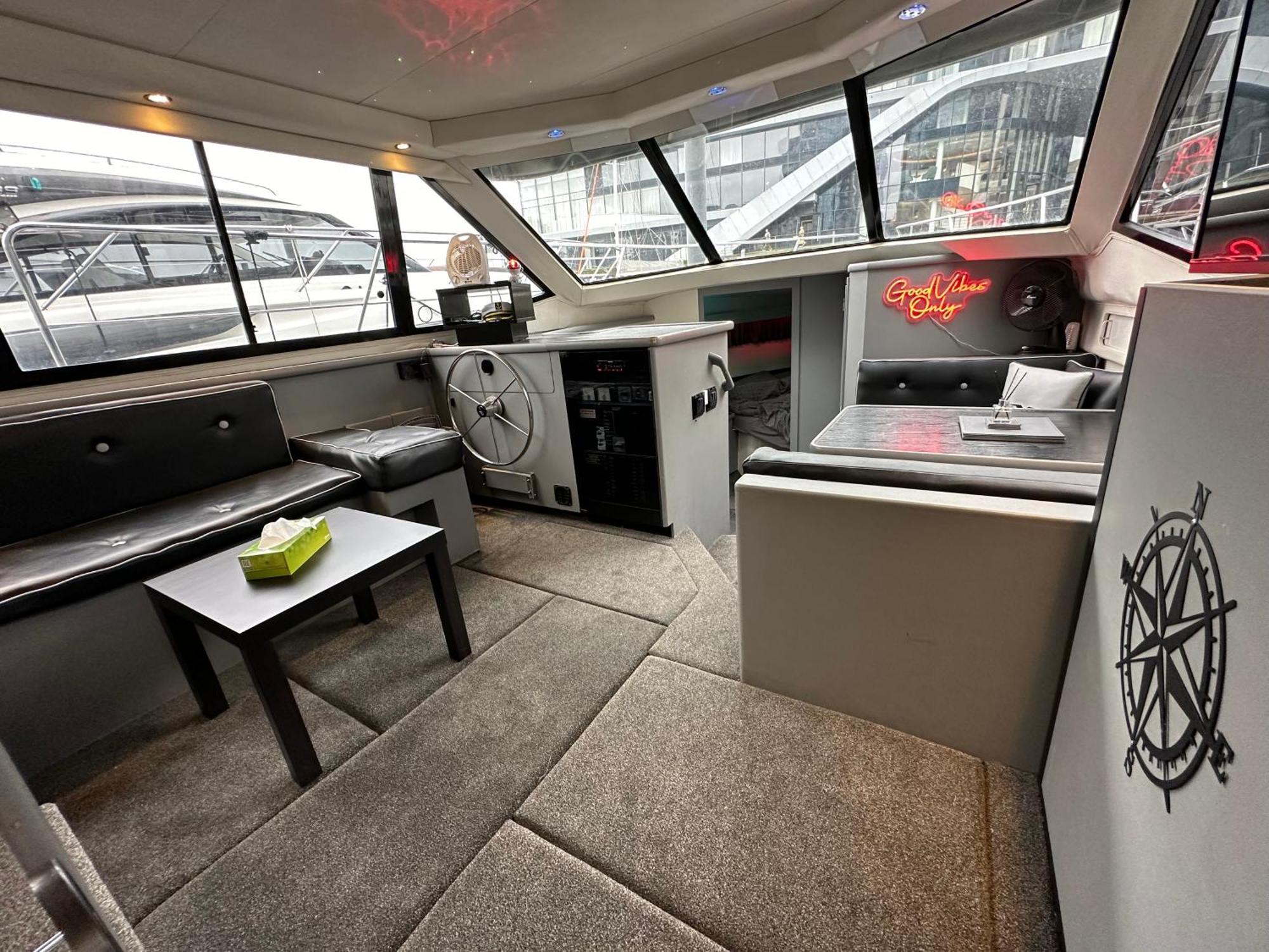 Yacht "X": Luxury Marina Stay with City Access Southampton Exterior photo