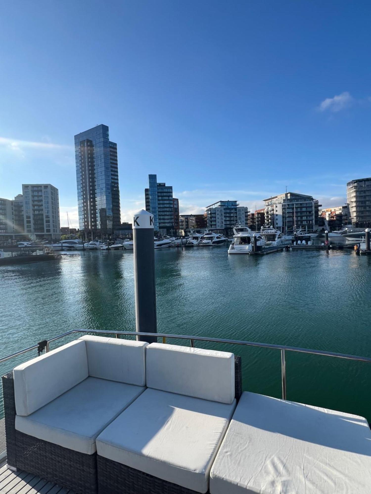 Yacht "X": Luxury Marina Stay with City Access Southampton Exterior photo